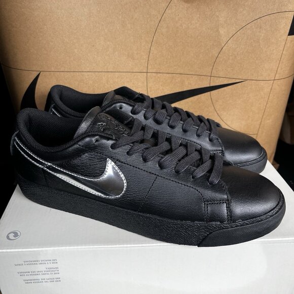 NEW Nike SB Zoom Blazer Low \'Dancer Skateboards\' HJ6703 001 Men Size 10.5